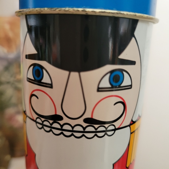 Vintage Nutcracker Tin ~ 1984 Avon ~ Imported from England ~ Toyland Soldier - Picture 10 of 16